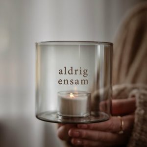 Majas Lykta "Aldrig Ensam"