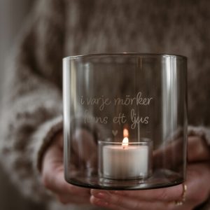 Majas Lykta "I varje mörker finns ett ljus"